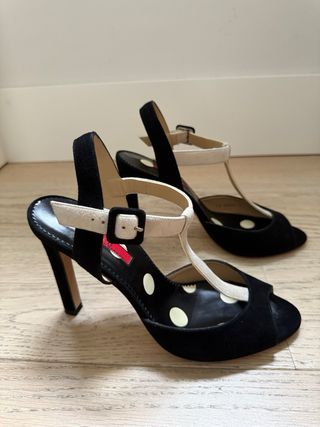 Sandalias Carolina Herrera Beige y Negro