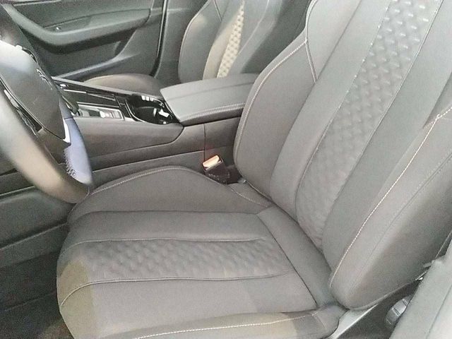 Peugeot 508 5P HYBRID 225 e-EAT8 Active Pack