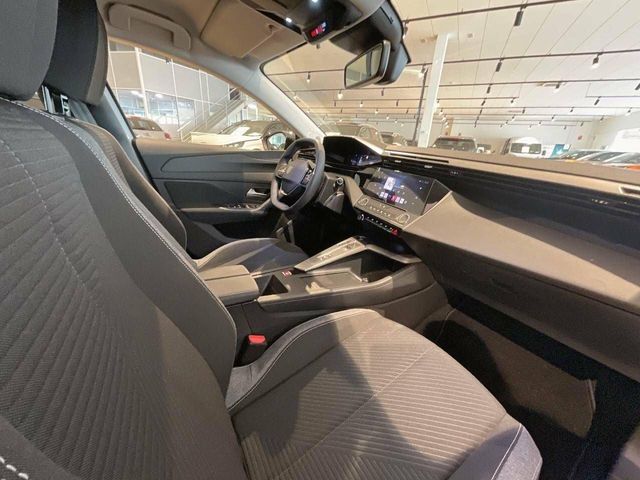 Peugeot 308 5P BlueHDi 130 S&S EAT8 Active