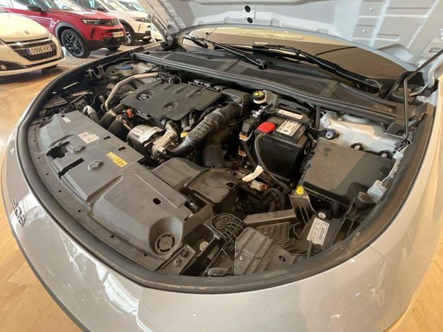 Peugeot 308 5P BlueHDi 130 S&S EAT8 Active