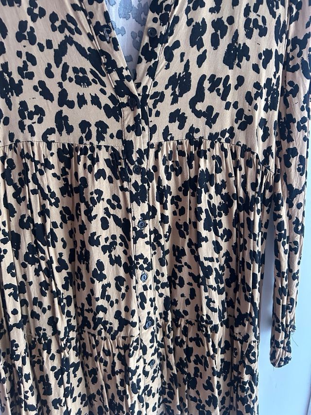 Vestido camisero estampado leopardo Stradivarius