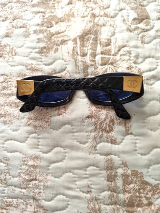 Gafas de sol Chanel vintage negras y azules