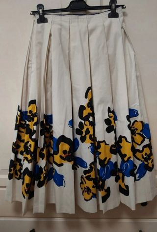 Falda midi Zara tablas estampado floral