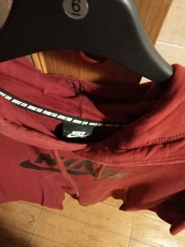 Sudadera Nike Chico Granate con Capucha