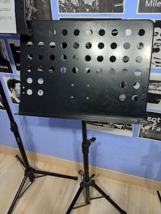 Atriles de música negros