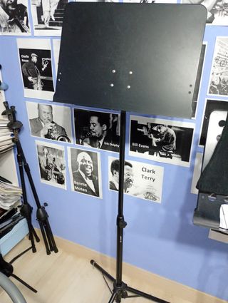 Atriles de música negros