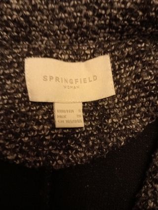 Chaqueta larga de punto gris y negro