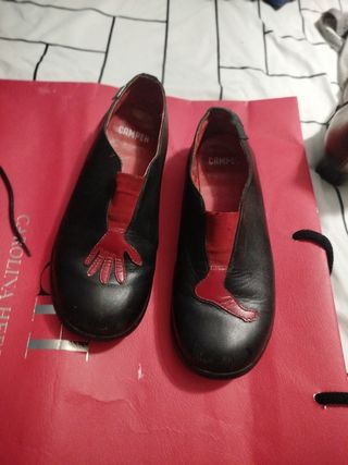 Zapatos Camper Twister Negros y Rojos