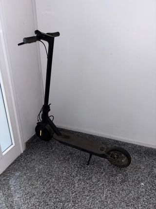 Patinete Eléctrico Xiaomi Mi Essential