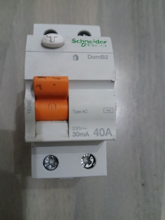 Interruptor Automático Schneider DomB2 40A