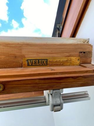 2 Velux (sin persiana) MK04 78x98