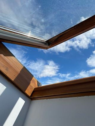 2 Velux (sin persiana) MK04 78x98