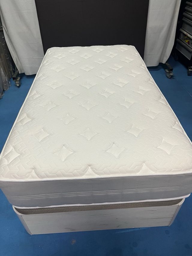 Letto pieghevole e materasso in memory foam 105x190