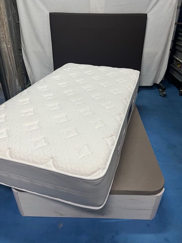 Letto pieghevole e materasso in memory foam 105x190