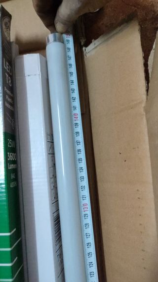 Lámpara fluorescente 4 tubos