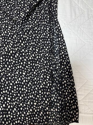 Falda estampada con raja