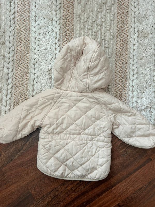 Abrigo bebé Sfera acolchado con capucha