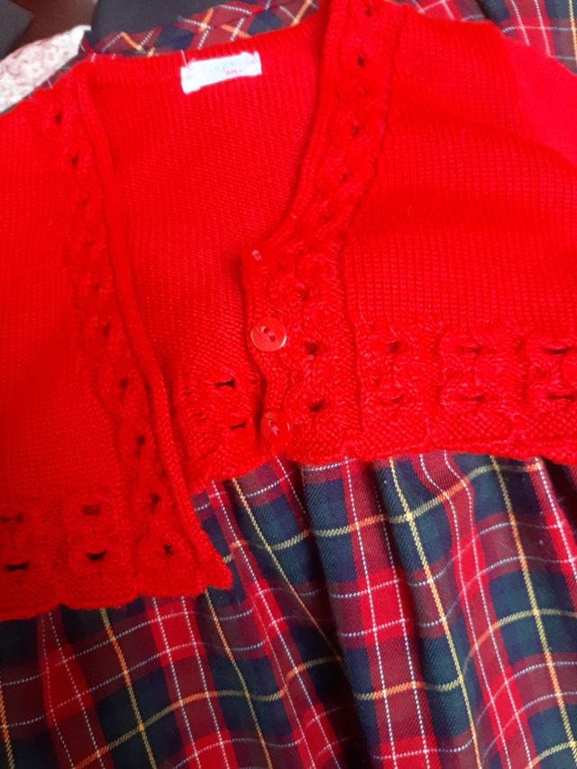 Vestido y chaqueta de niña a cuadros