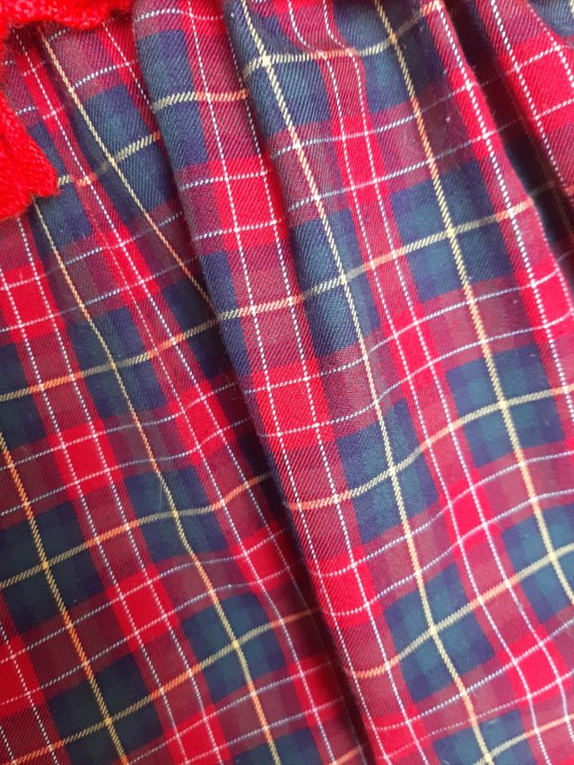 Vestido y chaqueta de niña a cuadros