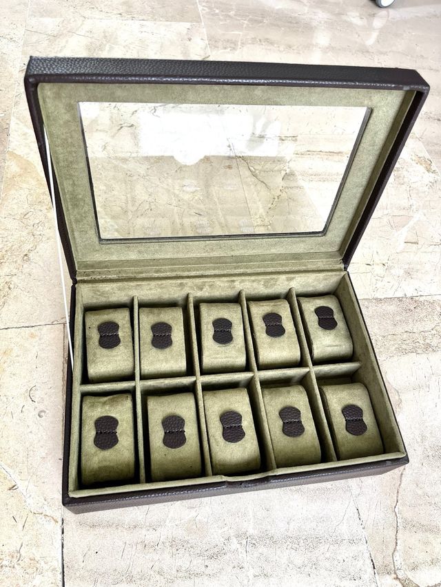 Caja para 10 relojes con tapa de cristal