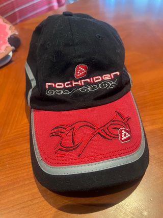 Lote Gorras de las marcas nike entre otras 