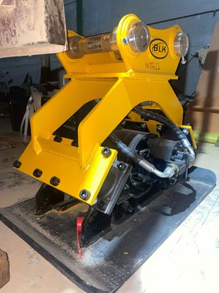 Bandeja compactadora para zanjas nueva a estrenar