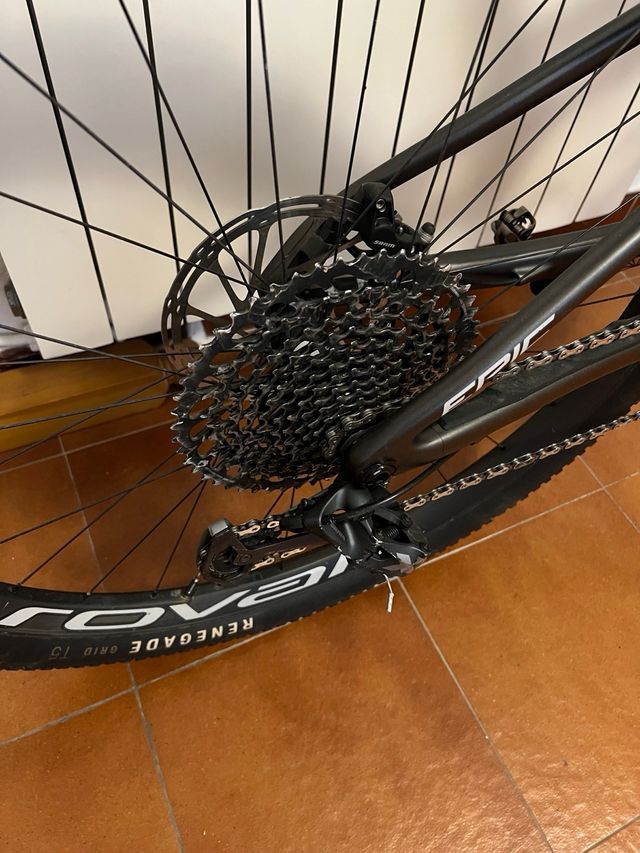 Specialized Epic Evo Expert 2022