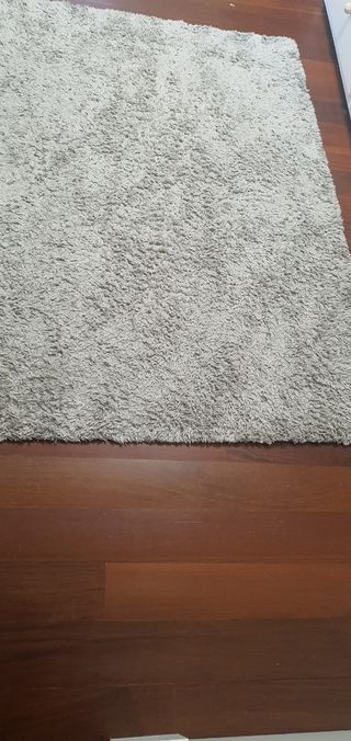 Alfombra pelo largo gris 170x125 cm