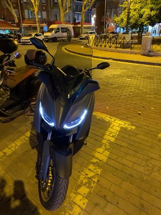 Yamaha XMAX TMAX 125