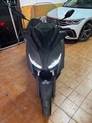 Yamaha XMAX TMAX 125