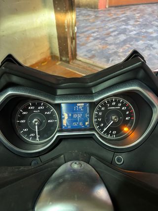 Yamaha XMAX TMAX 125