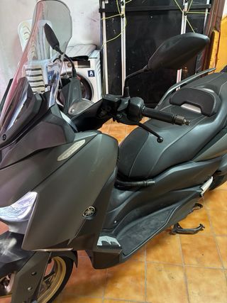 Yamaha XMAX TMAX 125