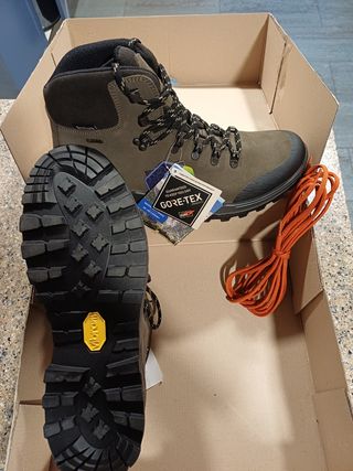 Botas de montaña LAREDO Talla 44