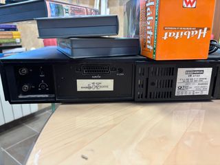 Reproductor VHS ITT Nokia + Lote Cintas