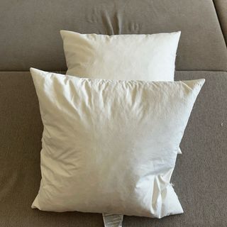 4 Cojines Ikea (2 pluma, 2 sintéticos)