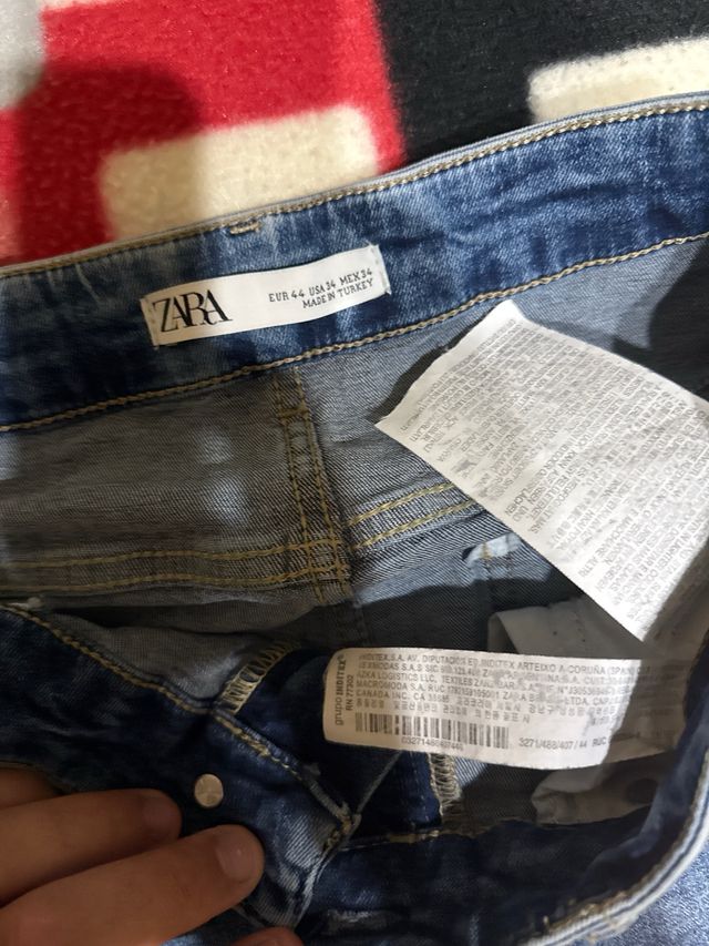 Vaqueros Zara desgastados