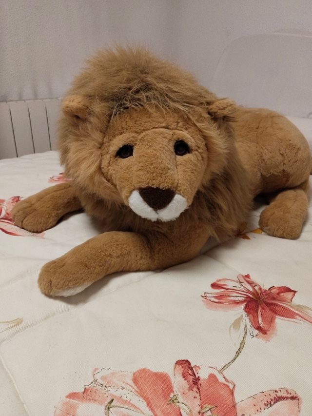 Peluche León Suave