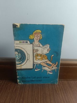 Vecchi volantini pubblicitari