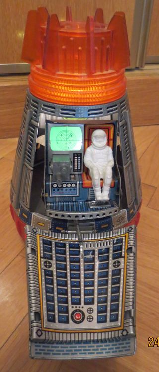 È HORIKAWA. CAPSULA SPAZIALE IN LATTA. VINTAGE