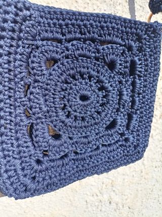 Borsa uncinetto Granny blu 20x20
