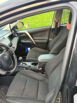Toyota RAV4 2017
