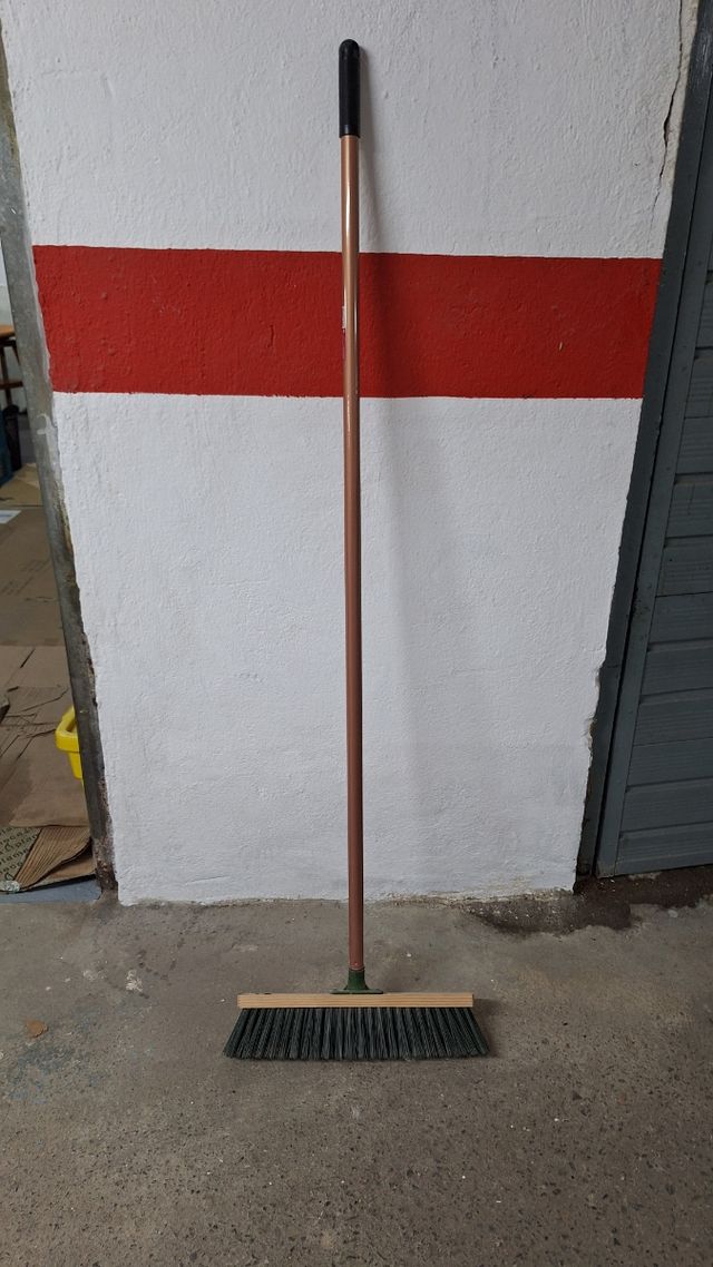 Cepillo ancho para barrer