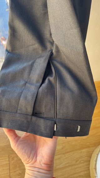 Americana gris con pantalón talla 42