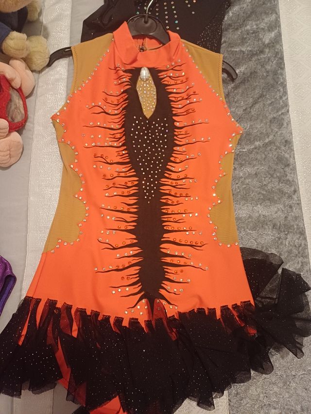 Maillot Gimnasia Rítmica Naranja y Negro.