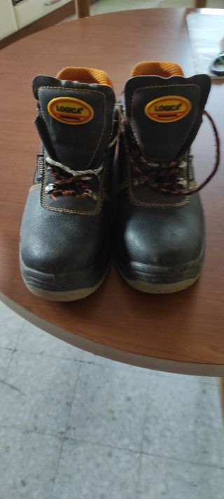 Scarpe antinfortunistiche LOGIC ST32 S3 SRC