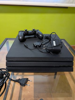 Consola Sony PS4 Pro 1TB  Negra + 2 juegos