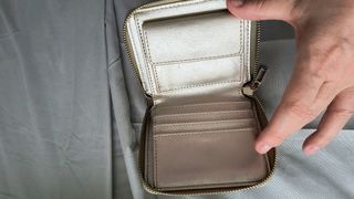 Monedero Billetero Guess Dorado