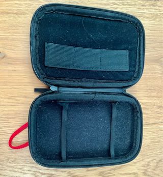 Funda Nintendo 3DS Negra y Roja