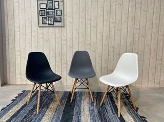 Set di 4 sedie nordiche grigie