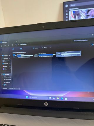 Portátil HP 15.6'' i7 16GB RAM SSD 750Gb Radeon R5